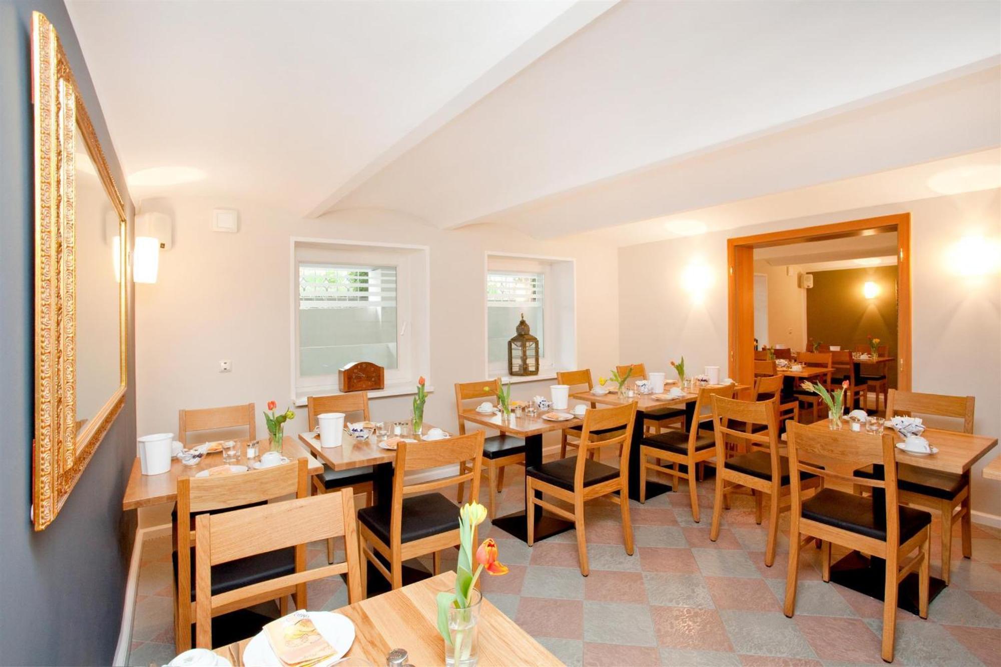 Hotel Garni Getreuer Eckart 빈츠 외부 사진