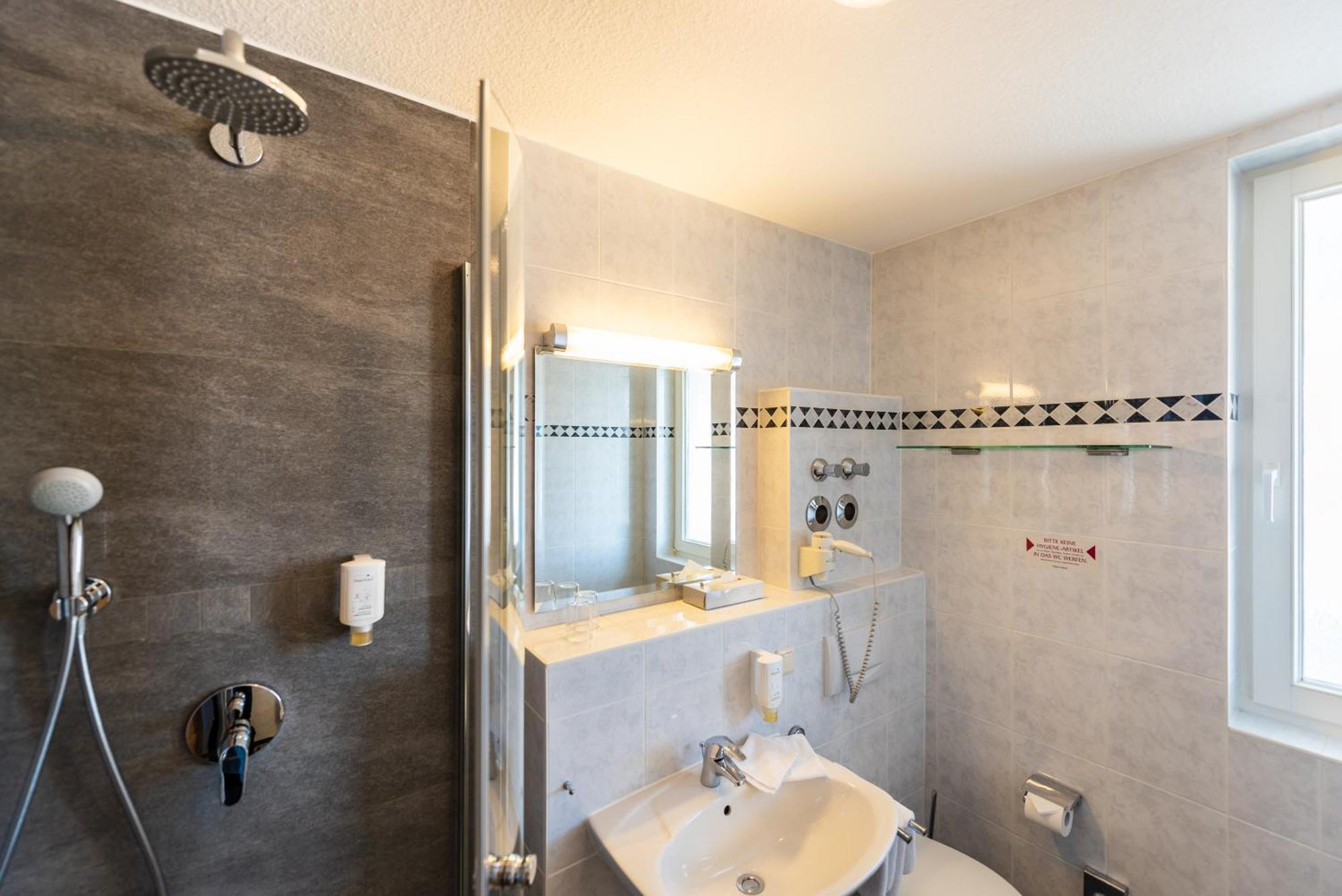 Hotel Garni Getreuer Eckart 빈츠 외부 사진