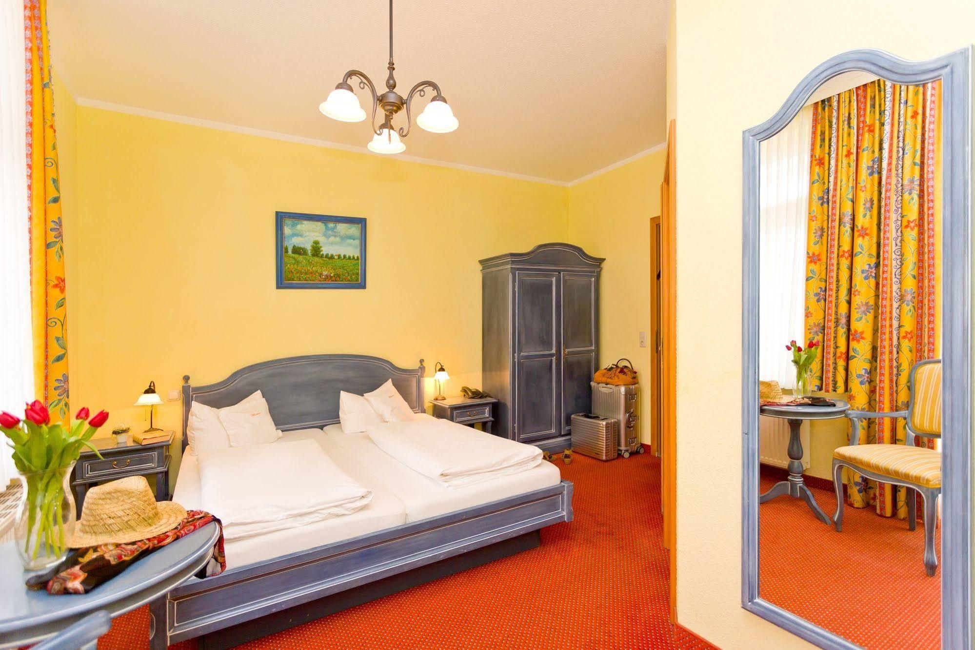 Hotel Garni Getreuer Eckart 빈츠 외부 사진